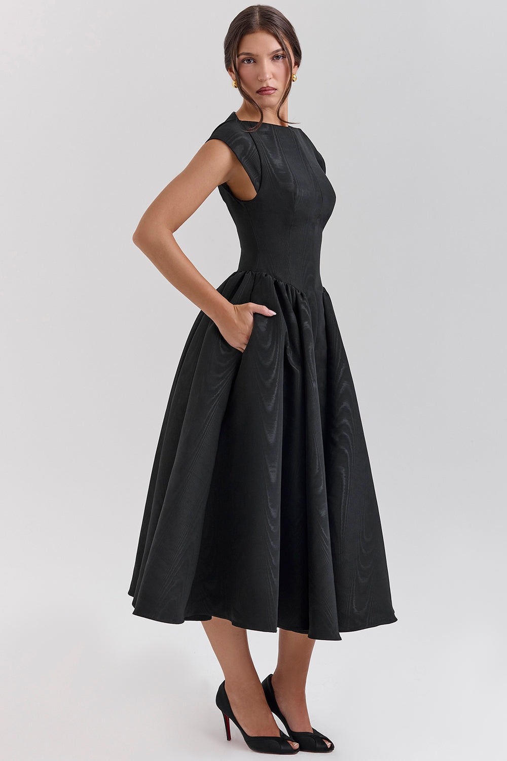 Debutante-Black Moire Satin Backless Midi Dress