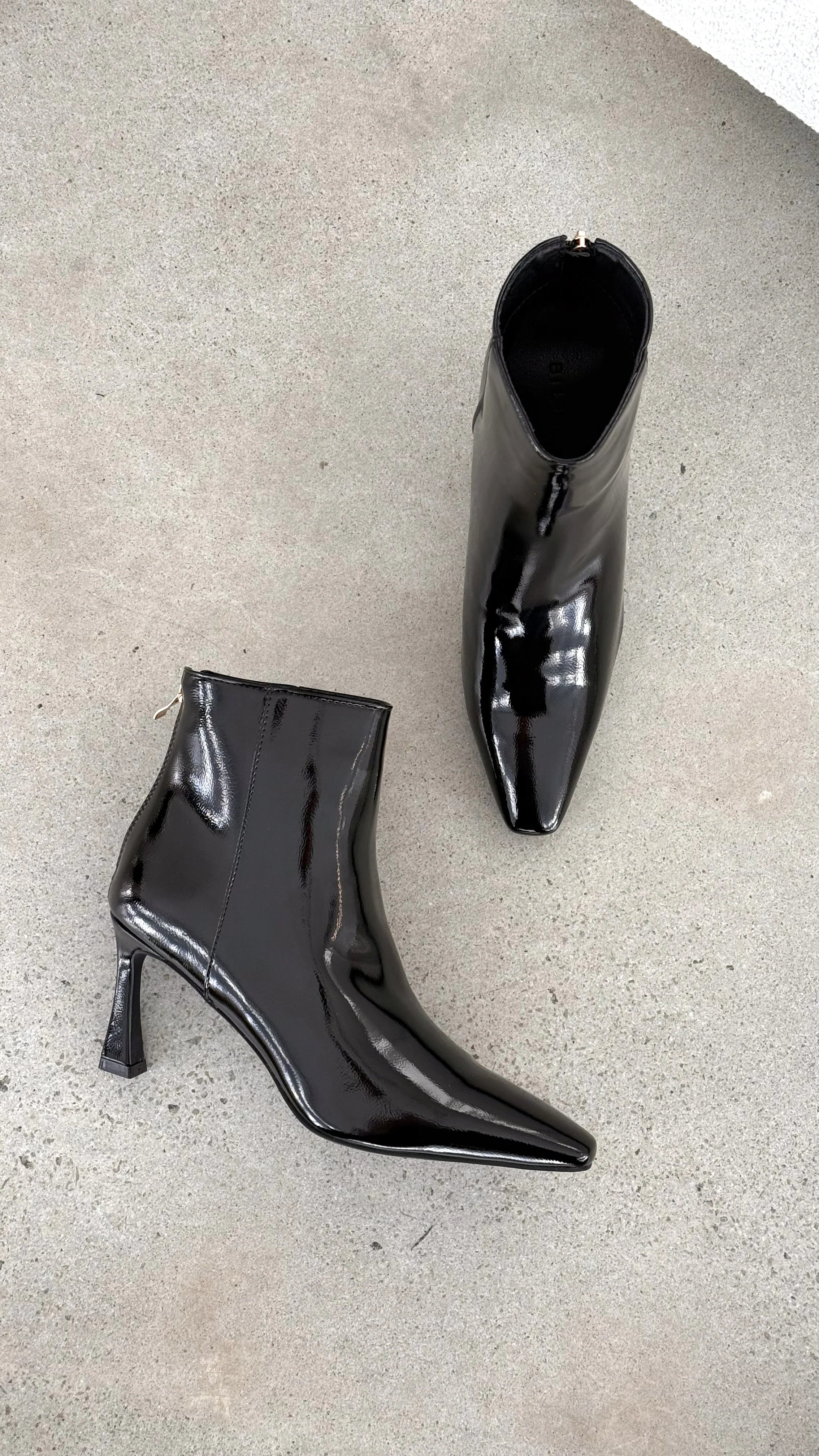 Scotty Boots - Black Crinkle Patent